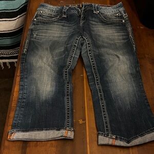 Stylish Blue Denim Capris